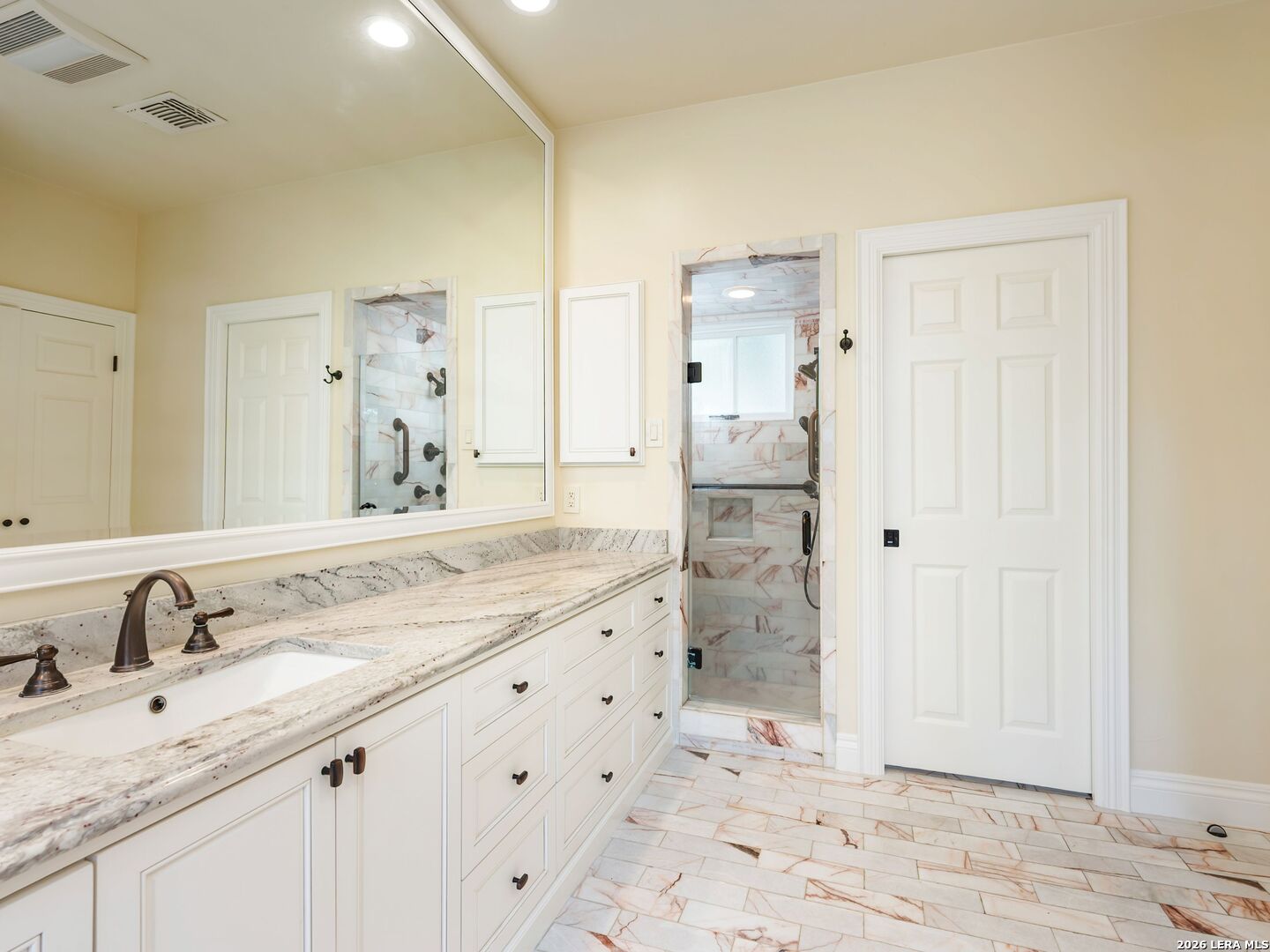 16 Galleria Drive San Antonio TX 78257