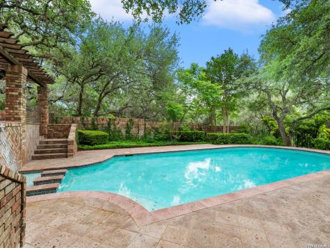 16 Galleria Drive San Antonio TX 78257