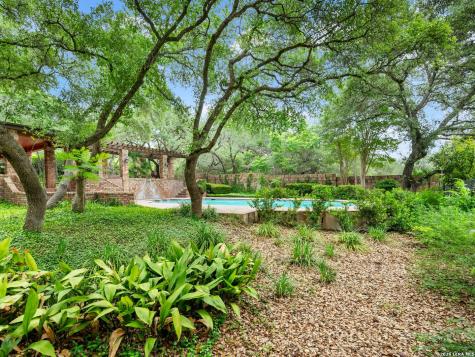 16 Galleria Drive San Antonio TX 78257