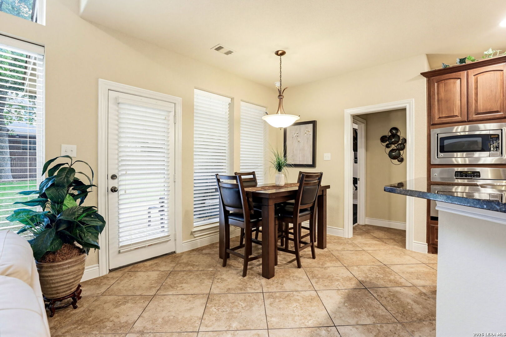 8931 Cimarron Route San Antonio TX 78255