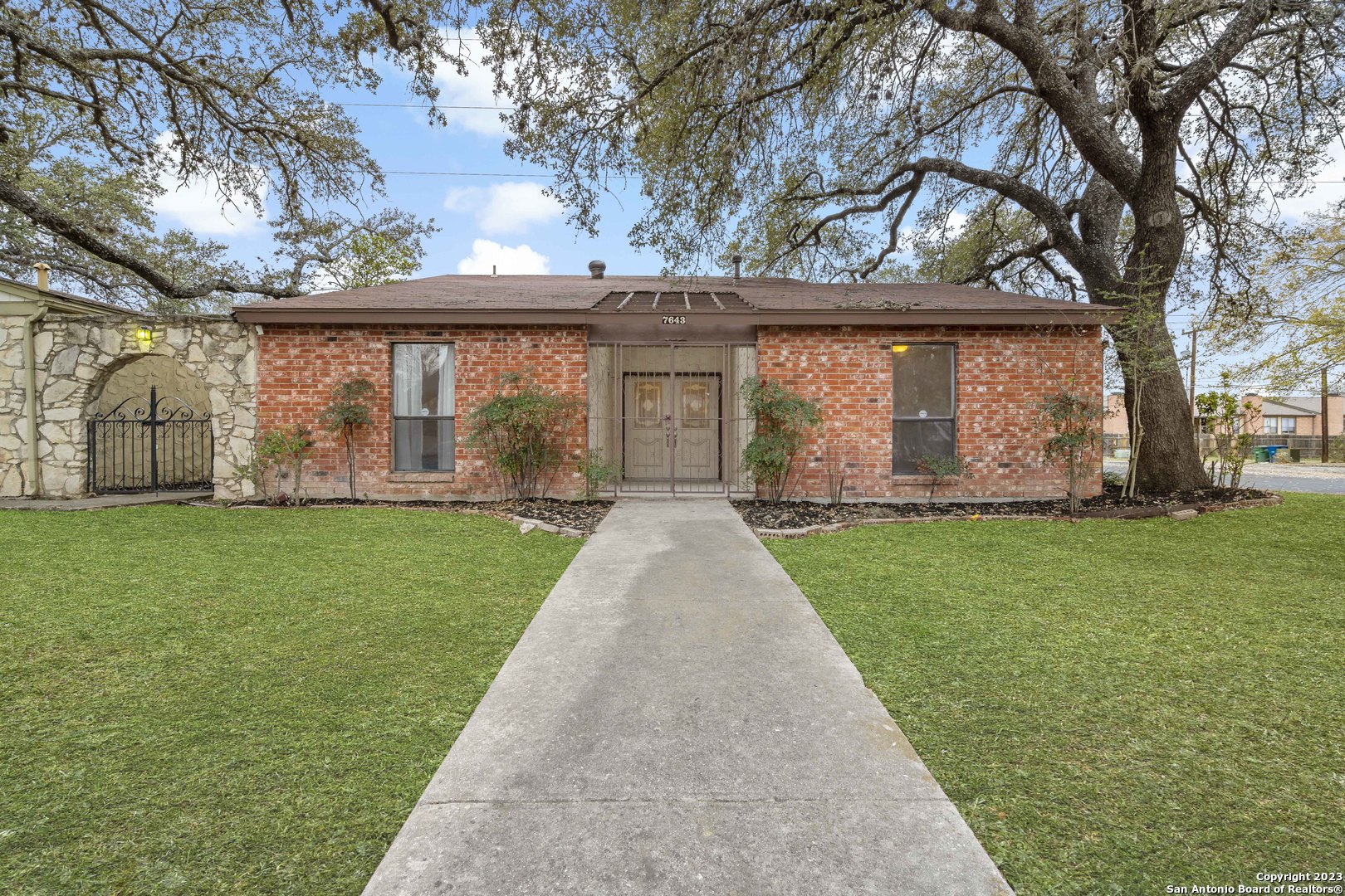 7643 Rue Orleans San Antonio TX 78240