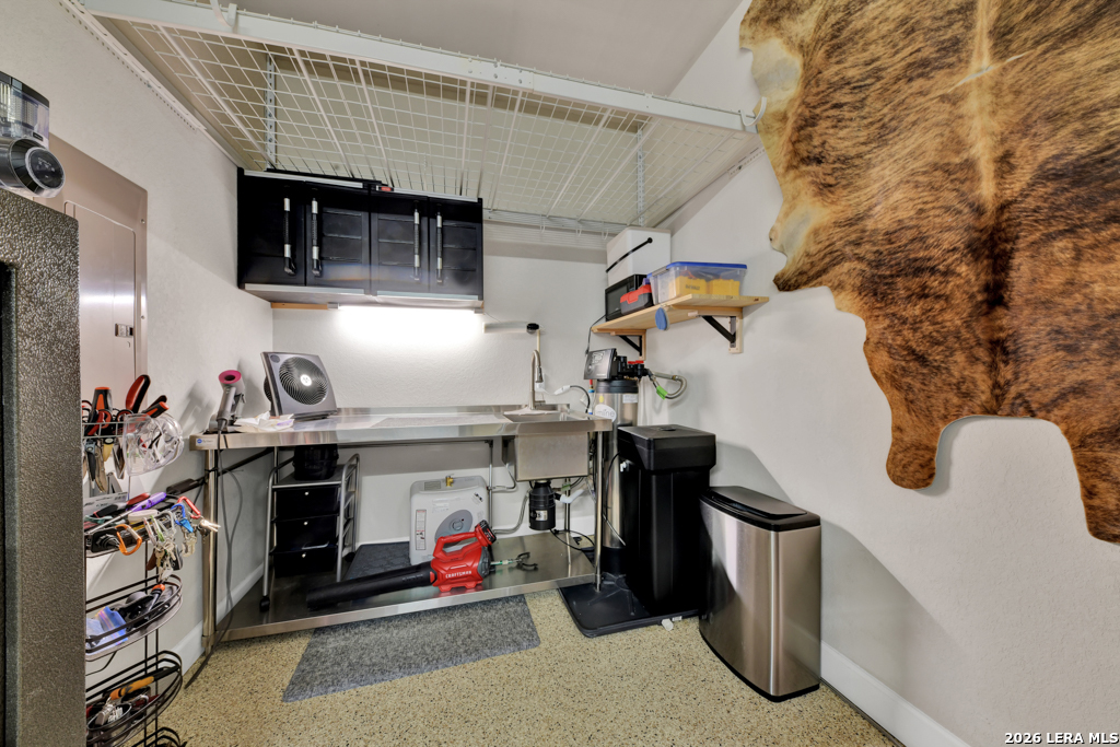 949 N Academy Avenue New Braunfels TX 78130