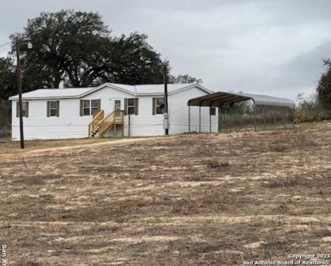 658 County Road 124 Floresville TX 78114