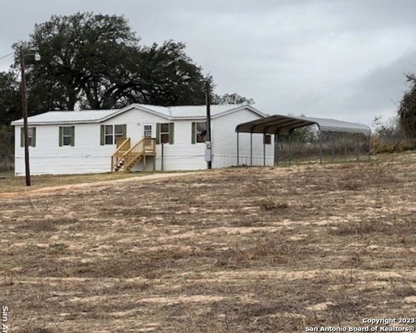 658 County Road 124 Floresville TX 78114