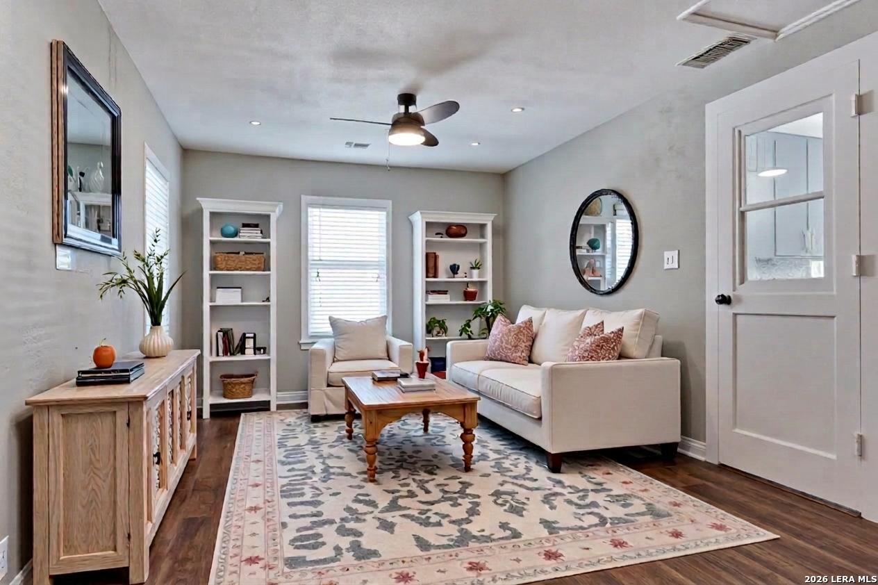 118 Bethany Place San Antonio TX 78201