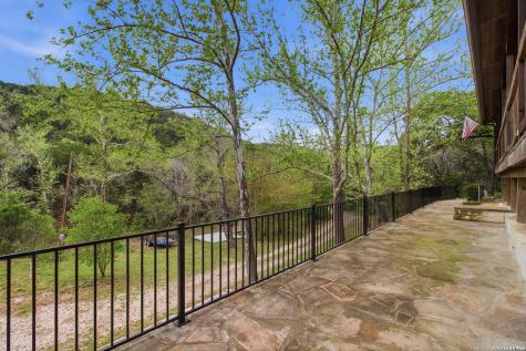 2115 Mesa Verde Medina TX 78055