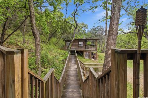 2115 Mesa Verde Medina TX 78055