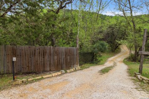 2115 Mesa Verde Medina TX 78055
