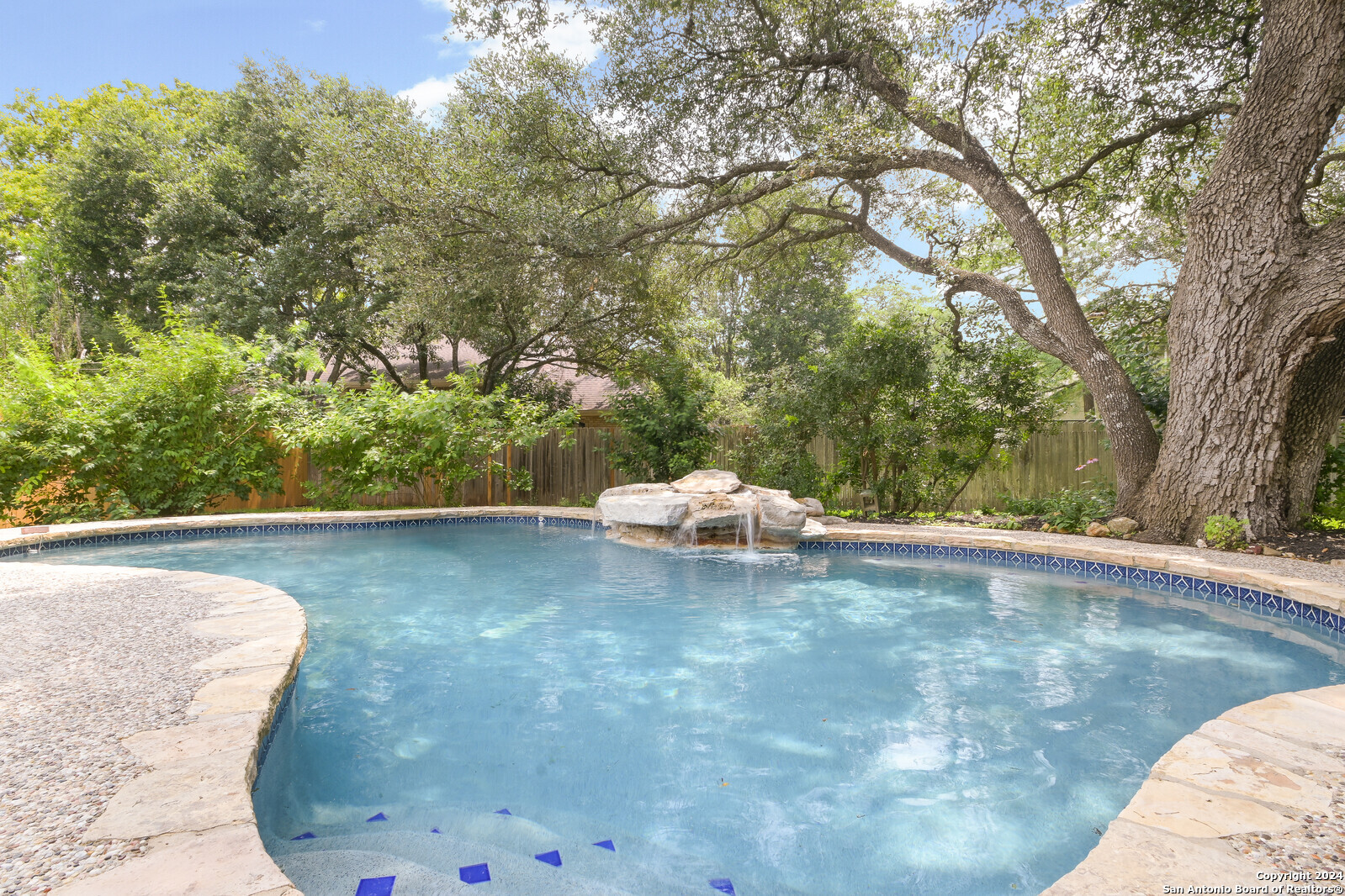 8518 Fairway Green Drive Boerne TX 78015
