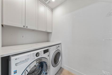 2004 E 8th Street Austin TX 78702