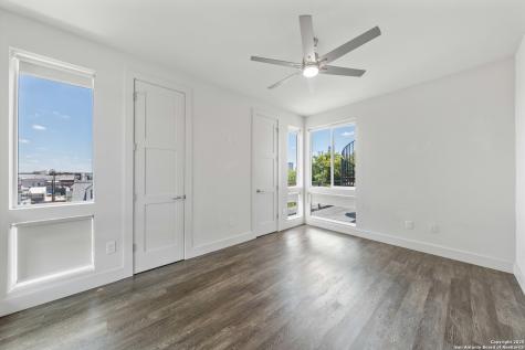 2004 E 8th Street Austin TX 78702