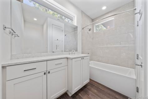 2004 E 8th Street Austin TX 78702