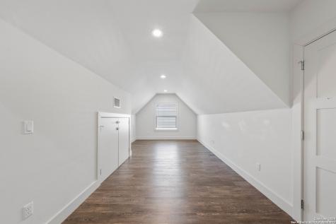 2004 E 8th Street Austin TX 78702