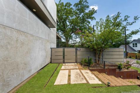 2004 E 8th Street Austin TX 78702