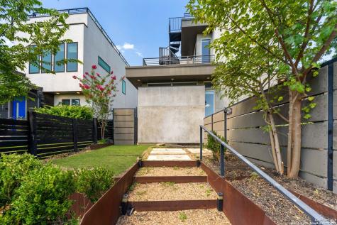 2004 E 8th Street Austin TX 78702