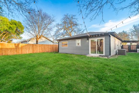 111 Ardmore San Antonio TX 78237