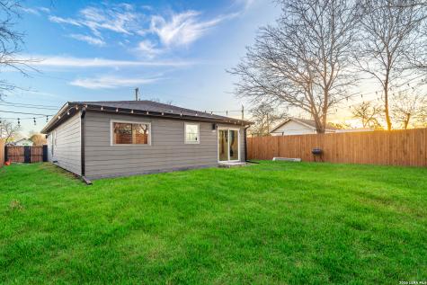 111 Ardmore San Antonio TX 78237