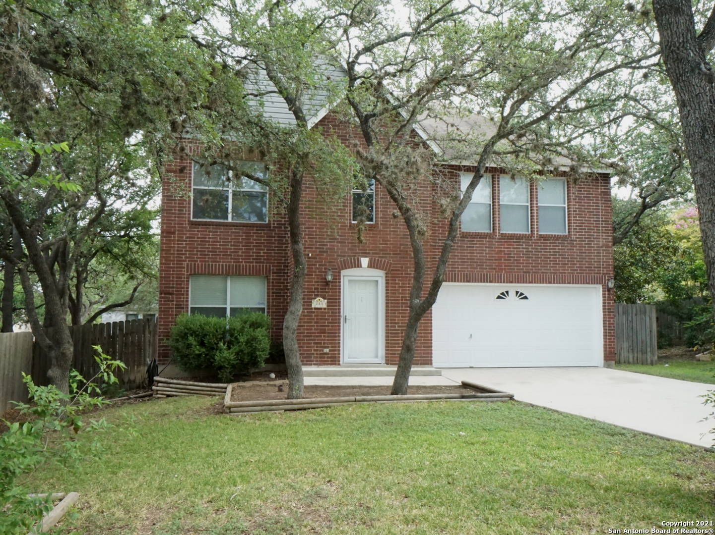 211 Newrock Creek Schertz TX 78154