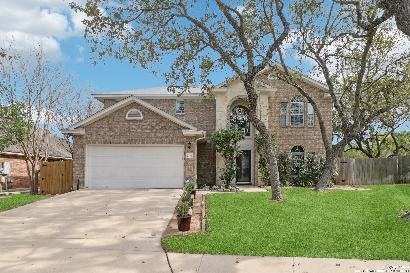 9834 Lockberry Lane San Antonio TX 78251