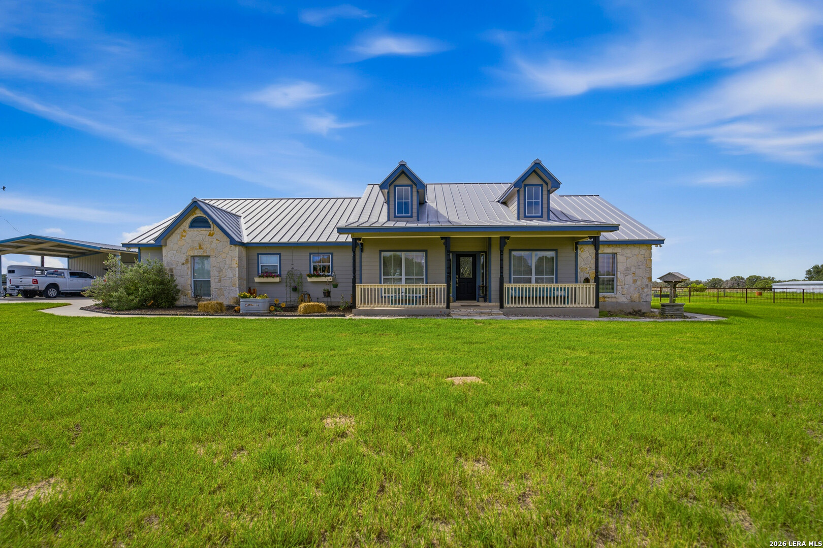 247 S Palo Alto Floresville TX 78114