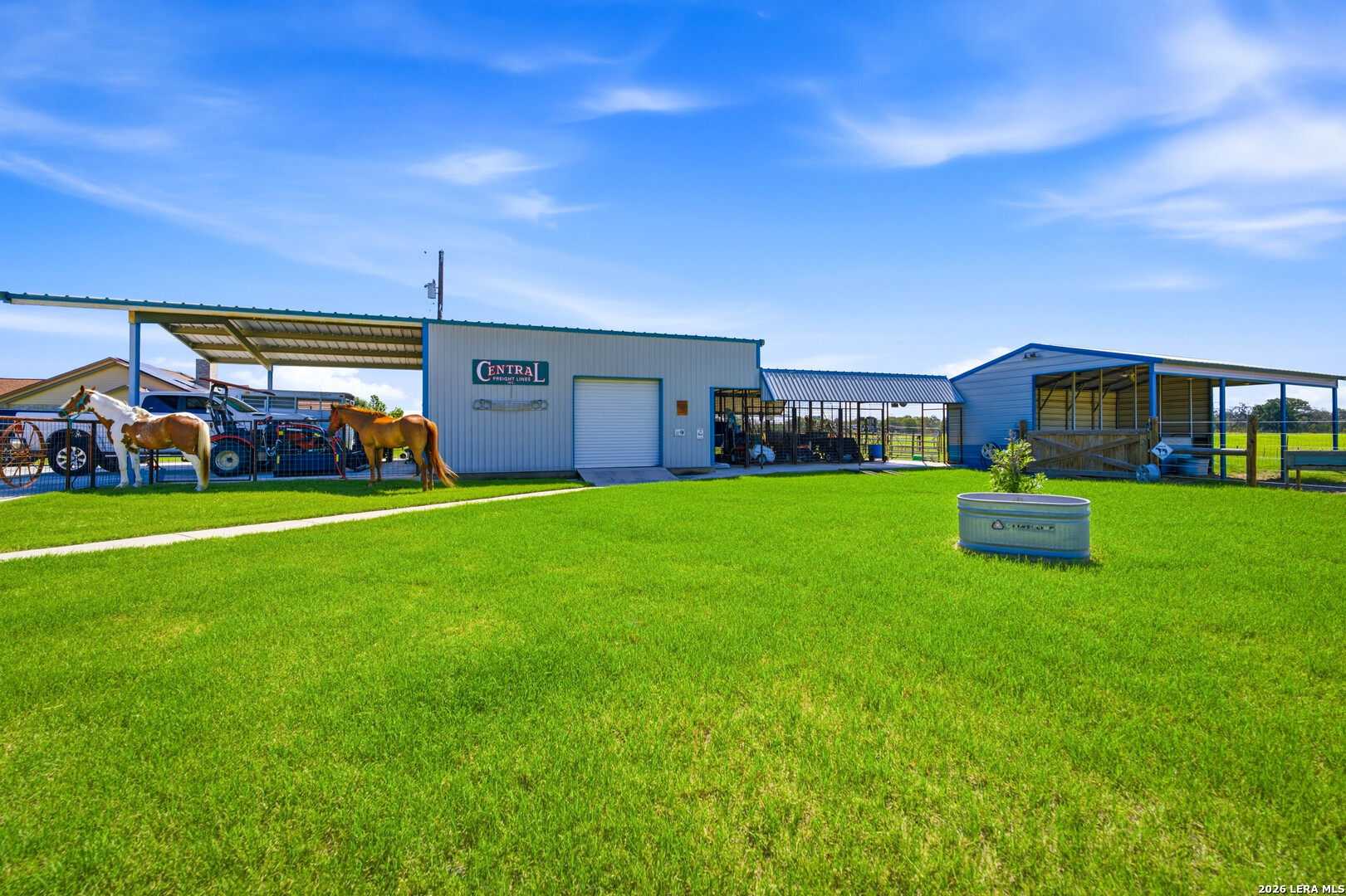 247 S Palo Alto Floresville TX 78114
