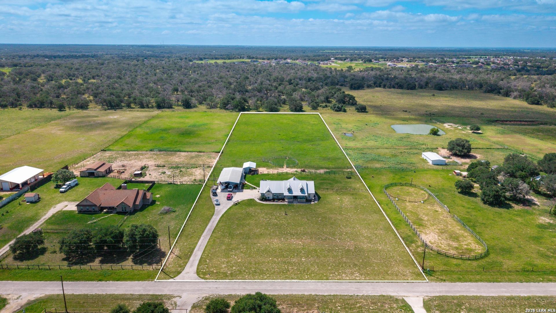 247 S Palo Alto Floresville TX 78114