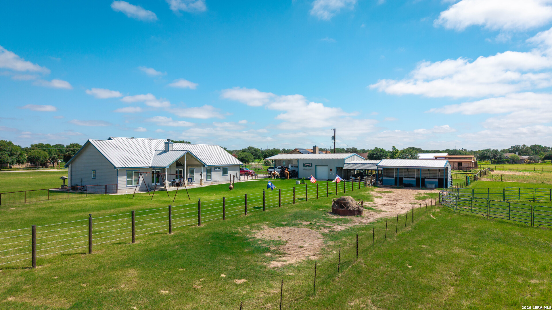 247 S Palo Alto Floresville TX 78114
