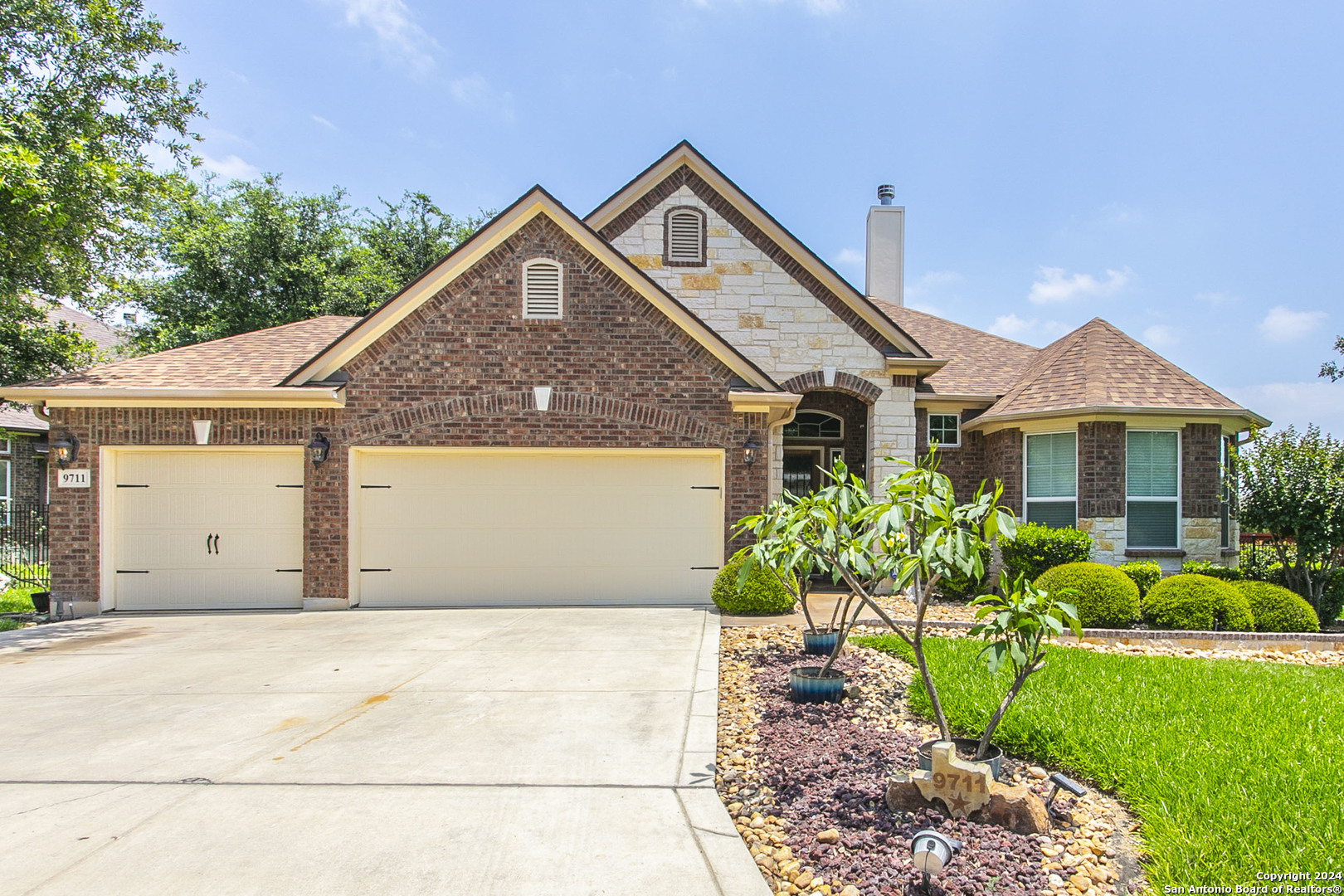 9711 Helotes Hill Helotes TX 78023