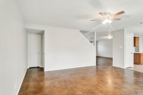6119 Ironmill Creek Converse TX 78109