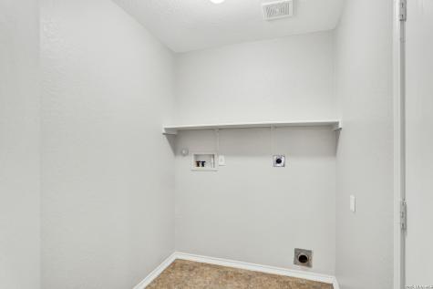 6119 Ironmill Creek Converse TX 78109