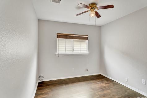 6119 Ironmill Creek Converse TX 78109