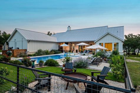 2009 Axis Circle Fredericksburg TX 78624