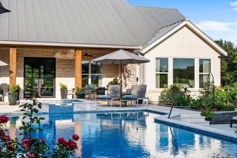 2009 Axis Circle Fredericksburg TX 78624