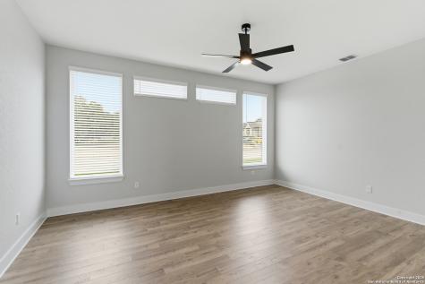 530 Poe Parkway Castroville TX 78009