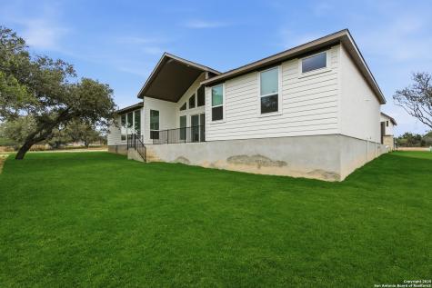 530 Poe Parkway Castroville TX 78009