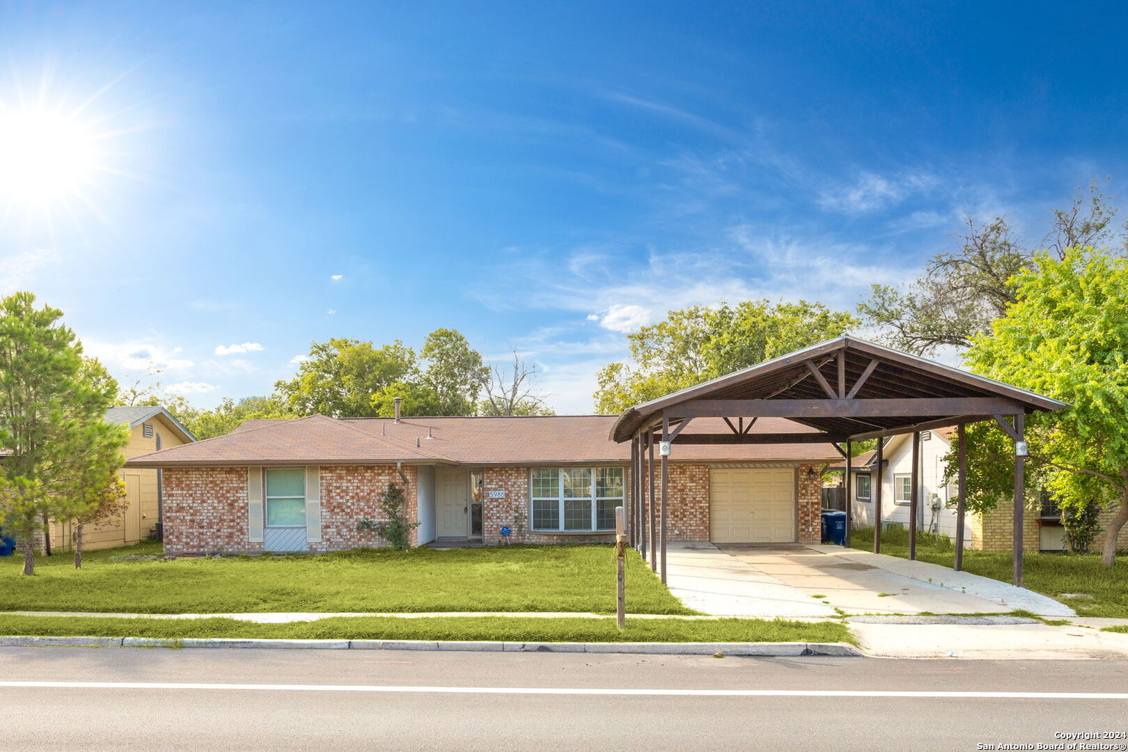 5986 Midcrown Drive San Antonio TX 78218