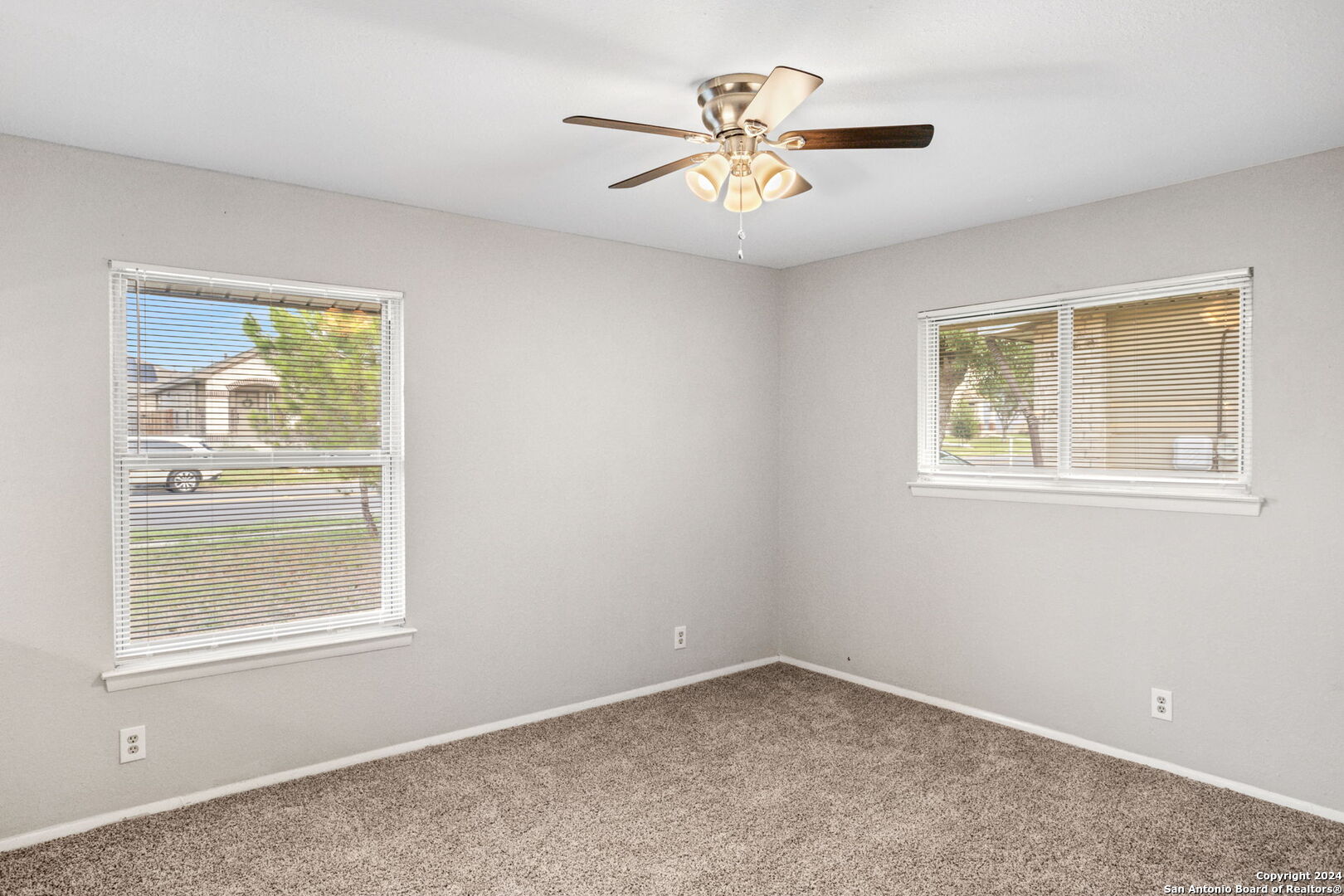 5986 Midcrown Drive San Antonio TX 78218