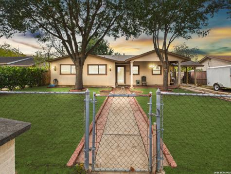 5530 Knoll Krest San Antonio TX 78242