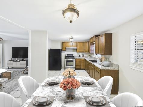 5530 Knoll Krest San Antonio TX 78242