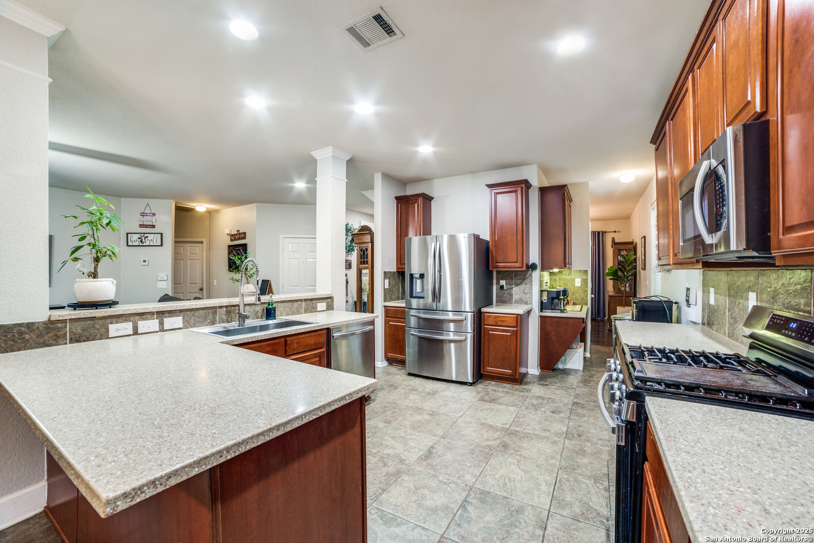 10106 Ramblin River Road San Antonio TX 78251