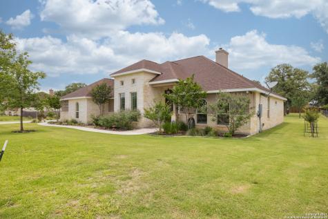 255 Abrego Lake Drive Floresville TX 78114