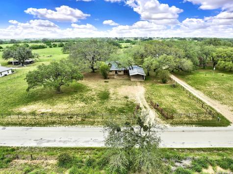 360 Horton Road Poteet TX 78065