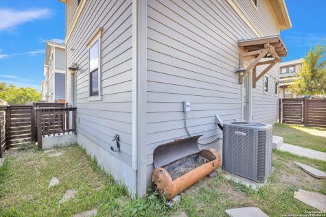 1162 N Olive Street San Antonio TX 78202