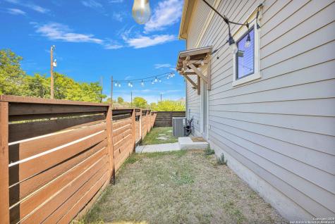 1162 N Olive Street San Antonio TX 78202