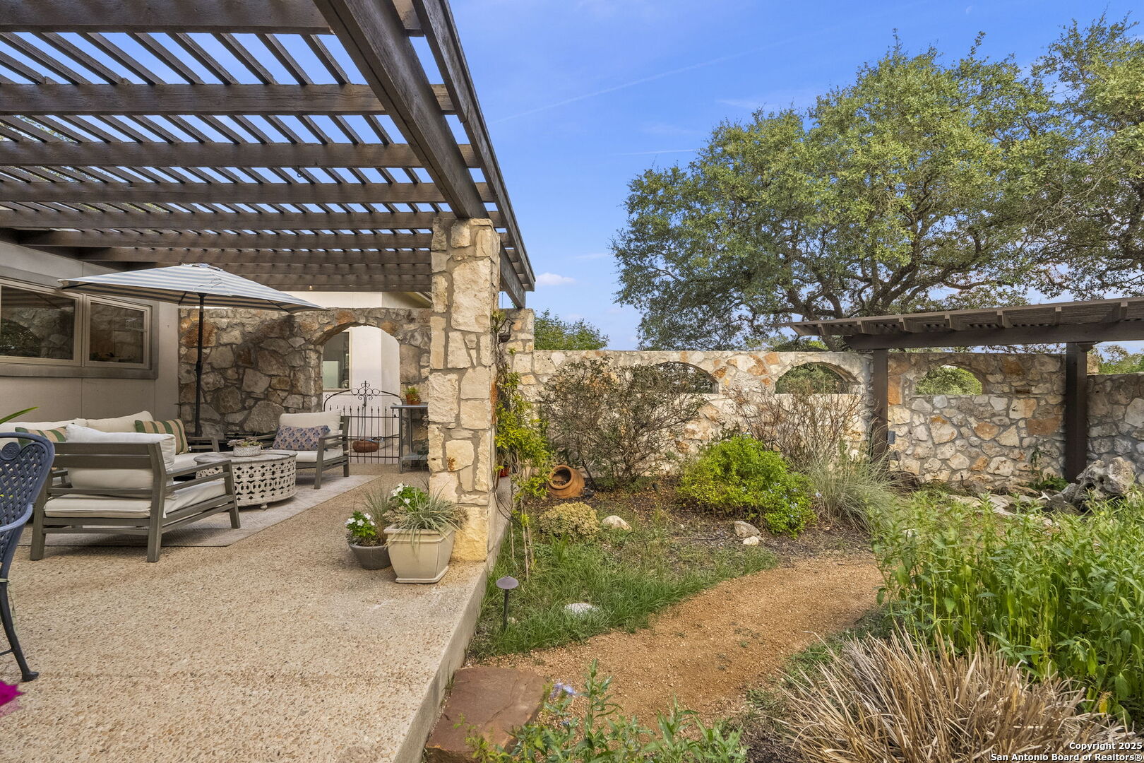 22050 Hanging Oak San Antonio TX 78266