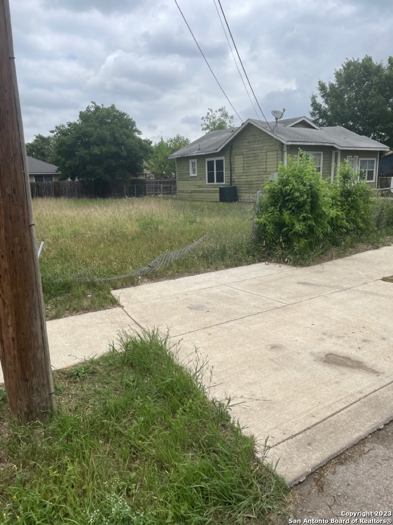 225 W Petaluma Boulevard San Antonio TX 78221