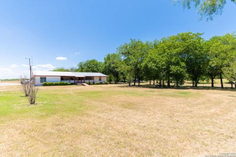 6916 New Sulphur Springs Road San Antonio TX 78263