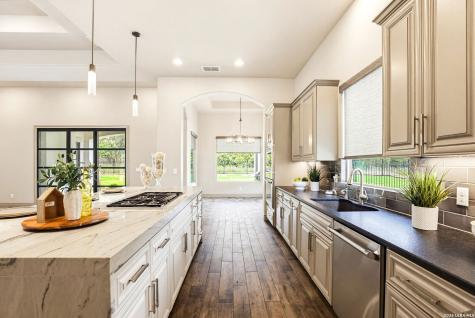 2447 Wallaby Circle New Braunfels TX 78132