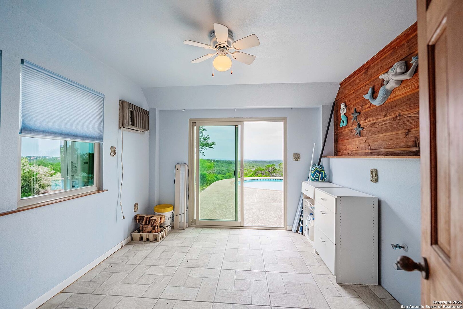 1494 County Road 270 Mico TX 78056