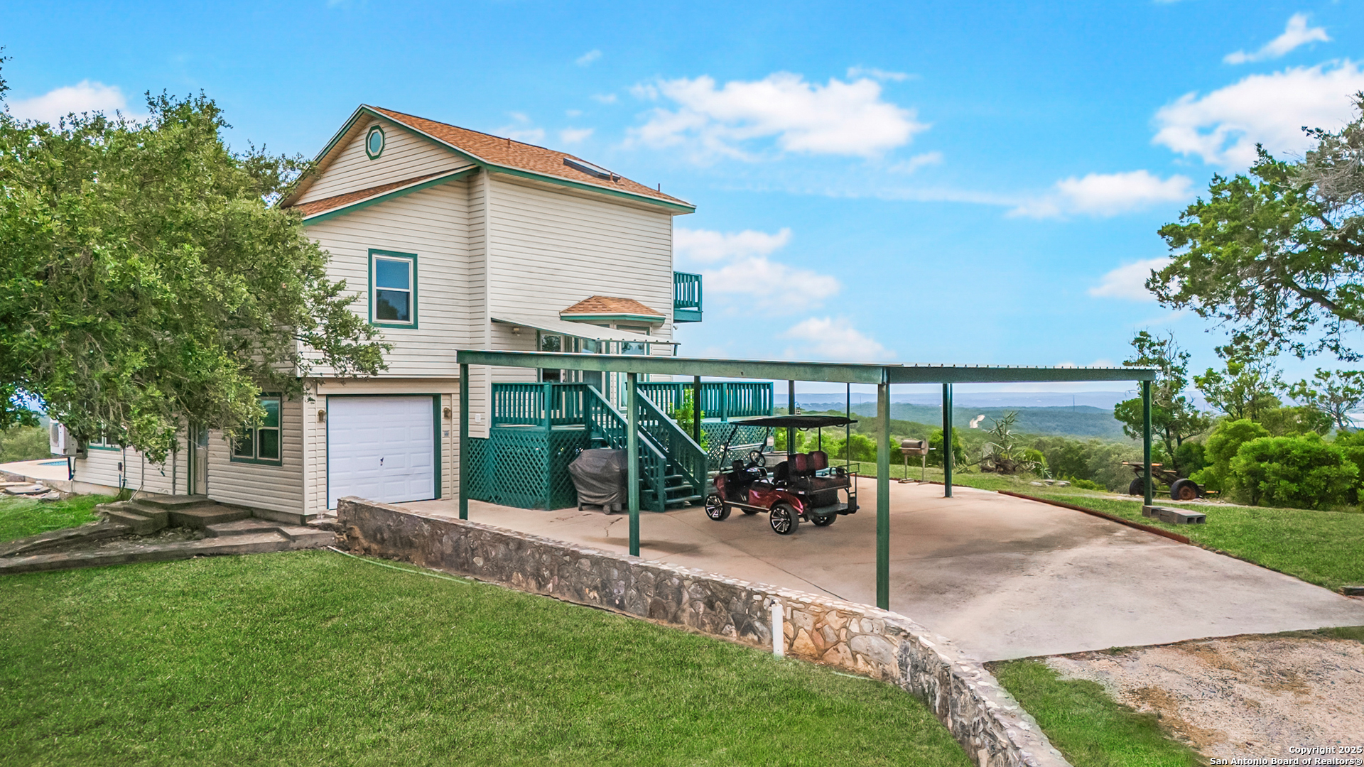 1494 County Road 270 Mico TX 78056